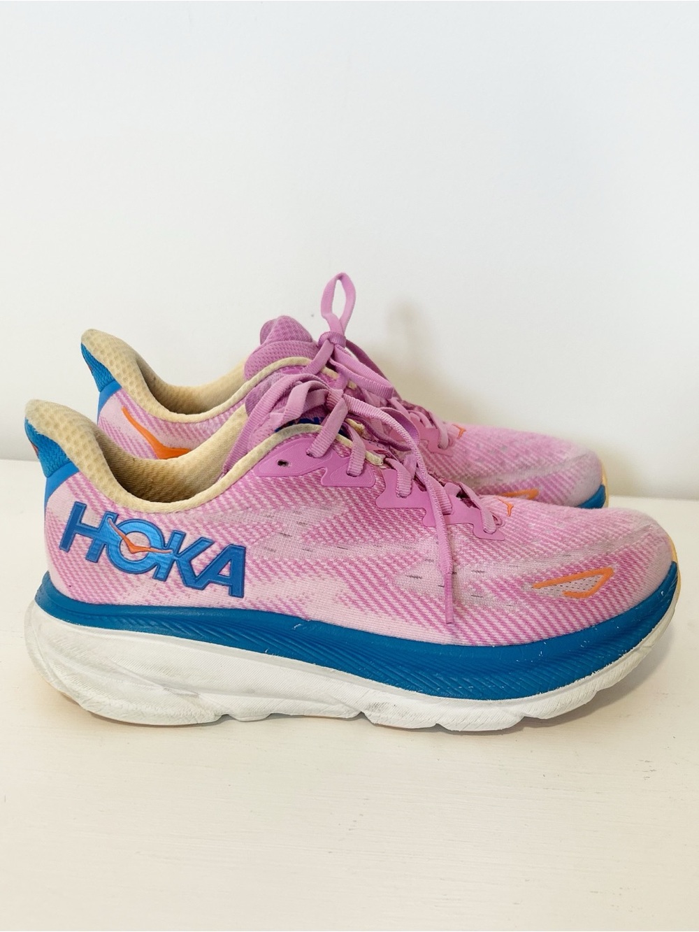 Hoka Clifton 9 Women's Running Shoes Pink and Navy Blue - Picture 5 of 11
